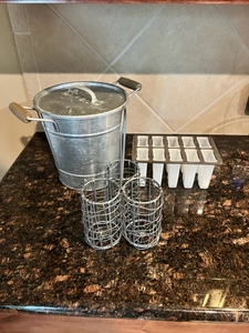 lot 309 image: Metal Ice Bucket, Popsicle Tray & Condiment Caddy