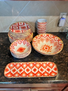 lot 310 image: Melamine Orange & White Vibrant Bamboo Rimmed Dish Set 34 Pieces