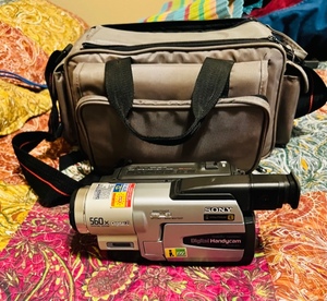 lot 312 image: Sony- Digital Handy with 560X Digital Zoom With Remote