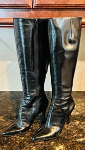 lot 317 image: Nine West Leather Uppers Knee High Boots Size 8M