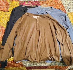 lot 322 image: Three Long Sleeve Collared Pull Overs, True Grit XL, Margaritaville L, Paper Denim & Cloth L