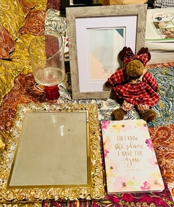 lot 335 image: Two Frames, Boyds Bears & friends Moose, Unique Candle Holder & Journal