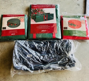 lot 347 image: Richards Holiday Organizational Bags & Storage Bag With Wheels