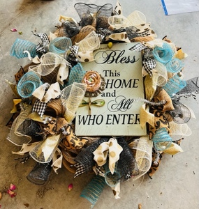 lot 362 image: Gorgeous Door Wreath- Like New