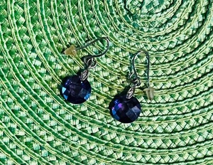 lot 413 image: .925 Sterling Silver Purple Crystal Earrings
