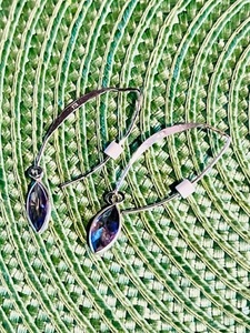 lot 417 image: .925 Purple Crystal Leaf Shape Earrings