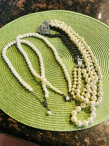 lot 436 image: 3 Chunky Pearl Necklaces