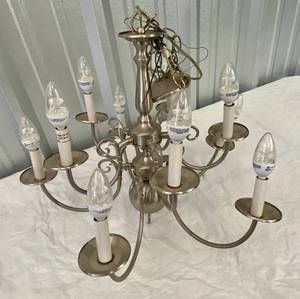 lot 48 image: Incandescent Luminaire Chandelier E108650-B