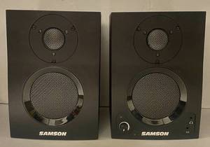 lot 153 image: Samson Mediaone BT3 Active Studio Monitors wbluetooth Speakers