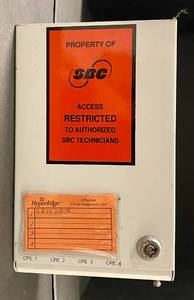 lot 157 image: Westell Dtwa528-04i2l4 4-slot Universal Data Mounting Chassis Enclosure