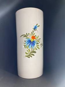 lot 183 image: Hand Painted Planter 18tall x 8round