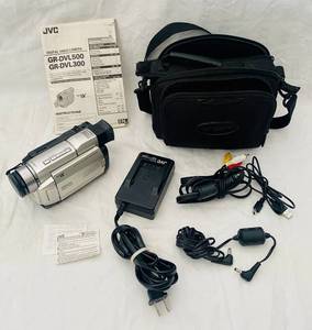 lot 81 image: JVC Digital Video Camera GR-DVL300U wcarrying case, charger and accessories