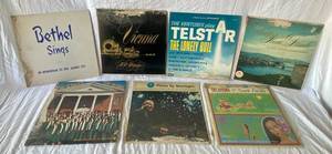 lot 91 image: 7 Various Vintage Albums