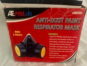 lot 174 image: Anti-Dust Paint Respirator Mask, Paint Applicator, 6 pk Roller Covers ad 4 pk Nap Utility Roller Covers
