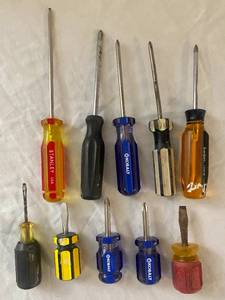 lot 175 image: 10 Various Screwdrivers