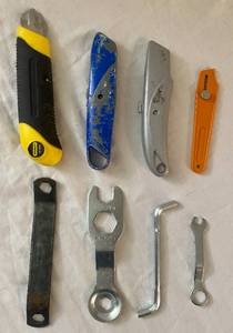 lot 201 image: Boxcutter and Wrenches