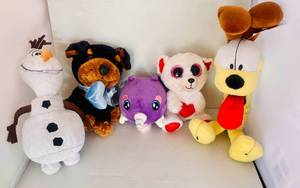 lot 53 image: Odie Plush Dog wblue heart Plush Ty Beanie Boos Cuddly Bear Purple Squeezamals Series 2 Olaf Plush