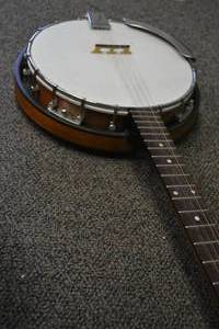 lot 9 image: Fender 5 String Banjo with Soft Case