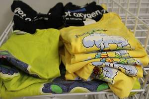 lot 231 image: NEW Kids T-Shirts 4T, 56 Size - Generous Assortment of Colorado Designs