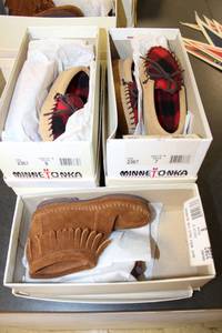lot 272 image: Kids Shoes Leather Moccasins and Boots size 7 and 8