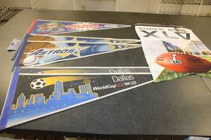 lot 258 image: Texas Pennants and Super Bowl Flag, see pictures