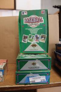 lot 318 image: Baseball Cards Upper Deck The Collectors Choice 1990 - 3 Boxes