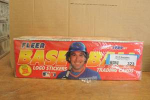 lot 323 image: Baseball Cards Fleer 1989 1 Box