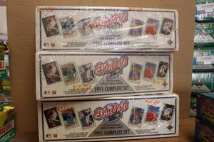 lot 329 image: Baseball Cards Upper Deck The Collectors Choice 1991 - 3 Boxes