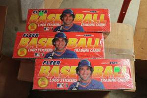 lot 357 image: Baseball Cards Fleer 1989 Trading Cards and Stickers - 3 Unopened Packs of 660