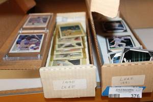 lot 376 image: Baseball Cards 1990-1991 Leaf Studio Cards - 2 Boxes