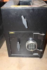 lot 418 image: AMSEC Personal Safe with Combination, has top turn drop