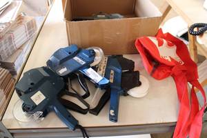 lot 479 image: Avery LabelTicket Dispensers