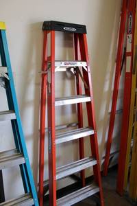lot 487 image: One Werner 6 Ft. Ladder - 300 Lbs Load Capacity