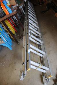 lot 499 image: Werner 28Ft. Extension Ladder