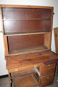 lot 505 image: Antique Hoosier Kitchen Cabinet with Flour Bin Drawer