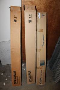 lot 506 image: 3 Boxes of Fluorescent Light Bulbs
