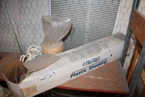 lot 522 image: Plastic Sheeting Rope and Twine