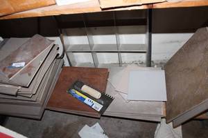 lot 511 image: Extra Tiles and Trowel, see pictures