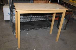lot 581 image: End Table and Top part of Hutch