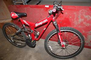 lot 593 image: Snap On Bicycle