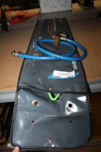 lot 619 image: Blue Point Inflate-a-Wedge Kit