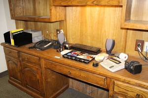 lot 68 image: Office Lot Computer Speakers, Keyboard, Adding Machine, Electronic Pencil Sharpener, Desk Organizers, Phone