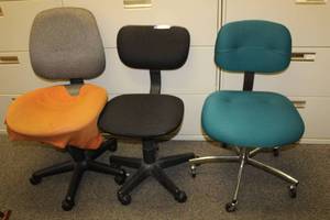 lot 83 image: 3 Rolling Office Chairs
