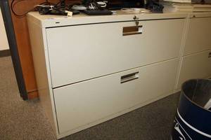 lot 111 image: Lateral File Cabinet with Key 42 W x 19D x 28H