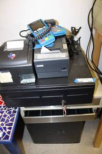 lot 122 image: Label Printers, Locking Cash Drawers with Keys, Dell Hard Drives, Card Readers