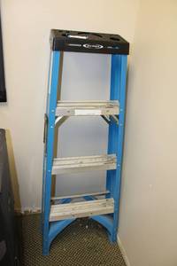lot 160 image: Werner 4 Ft. Ladder