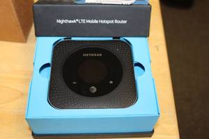 lot 195 image: Netgear Nighthawk LTE Mobile Hotspot Router