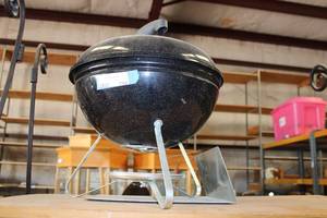 lot 758 image: Snap On Portable Charcoal Grill