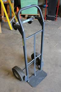lot 761 image: Milwaukee Dolly