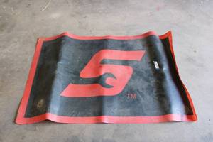 lot 775 image: Snap On Tools Floor Mat
